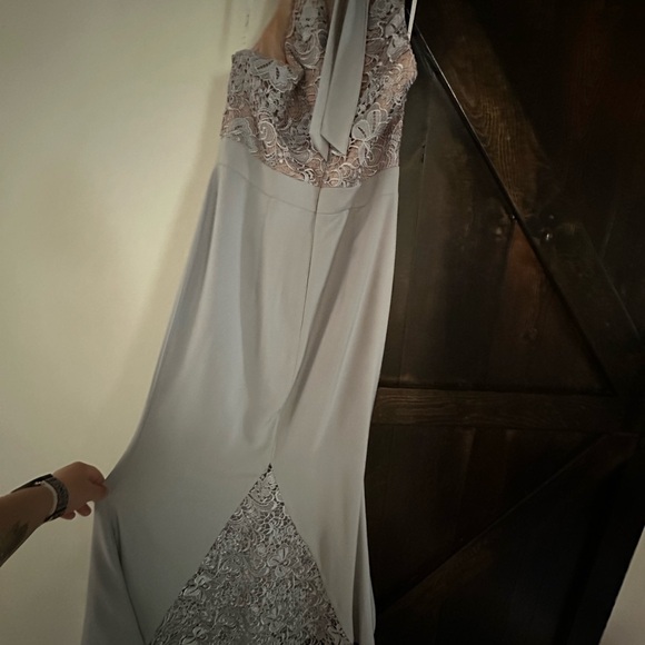 Prom dress - Picture 2 of 2